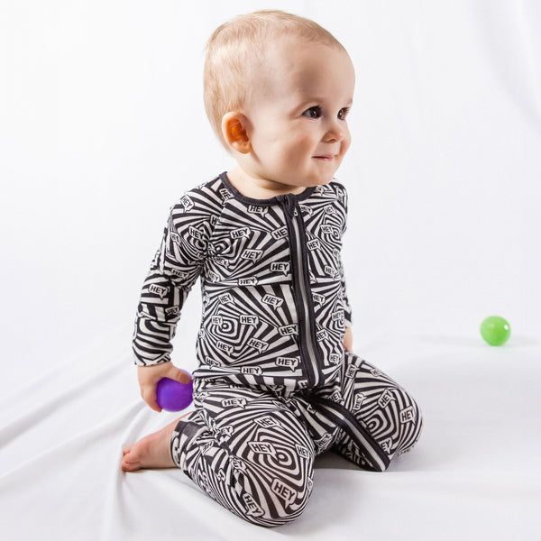 HEY! SENSORY PRINT BAMBOO ZIPPY – NIXX BABY